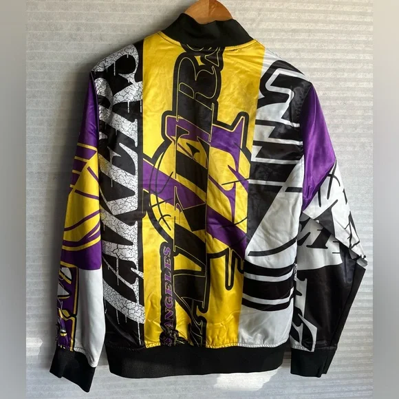 LA Lakers NBA Jacket Pro Standard Mens Medium Black Mashup Satin Bomber - Picture 5 of 11